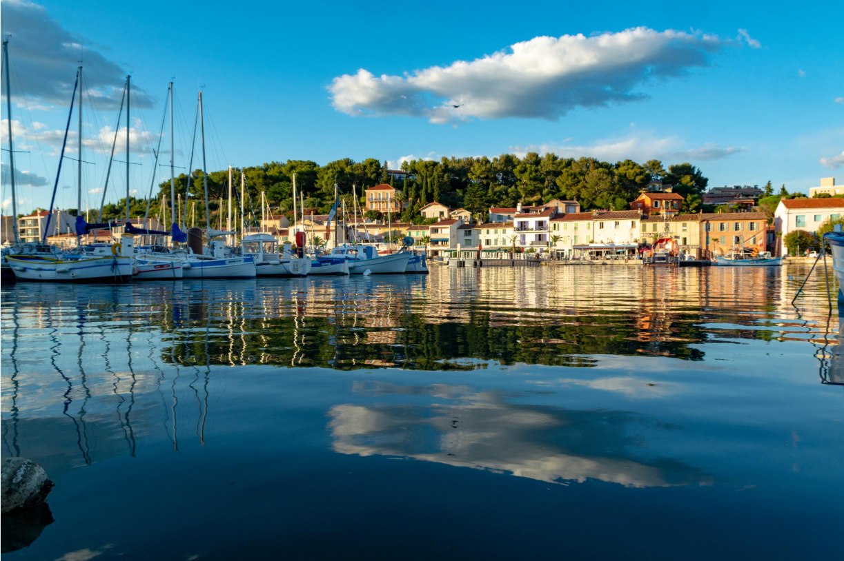 Saint-Mandrier-sur-Mer harbour